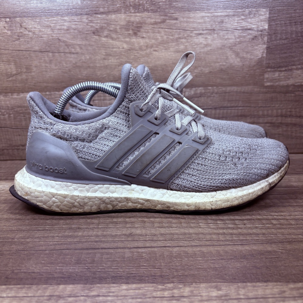 Adidas Ultraboost 4.0 Gray Womens US Size 8 EUR 40 BB6150 Running Shoes